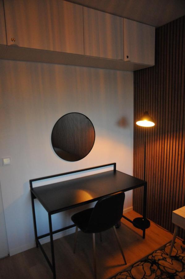 Apartment For Six Near Railway Station โรวานิเอมิ ภายนอก รูปภาพ