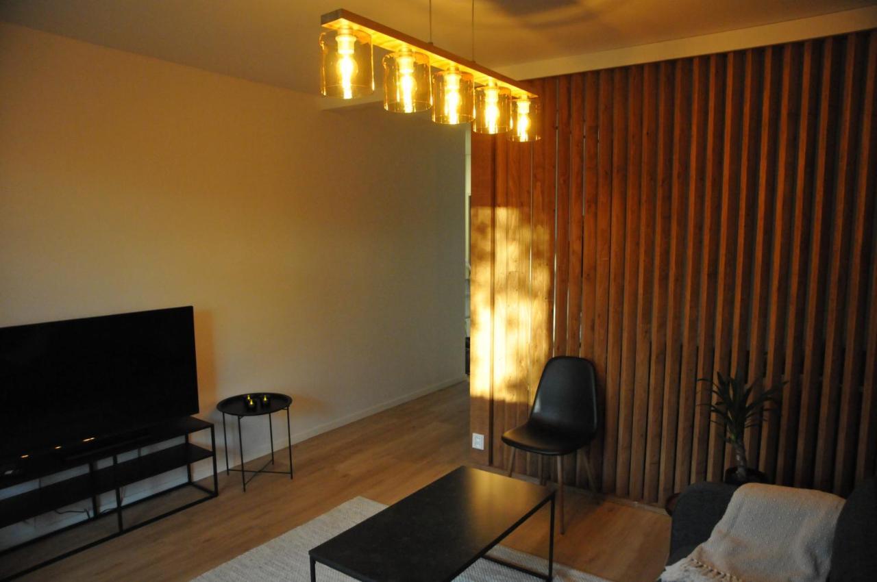 Apartment For Six Near Railway Station โรวานิเอมิ ภายนอก รูปภาพ